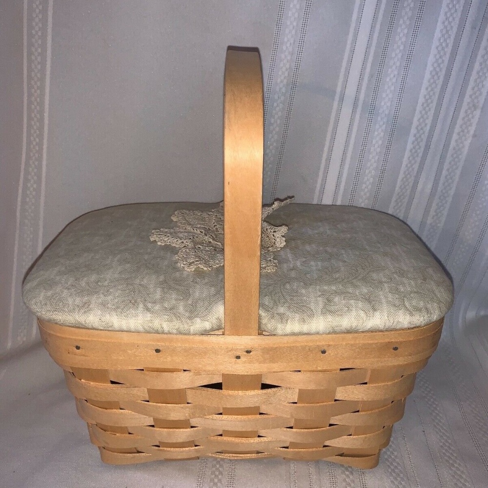 Longaberger 2002 Natural Spring Basket